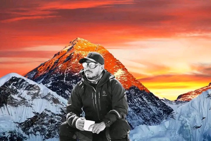 Dharmen11934188's tweet photo. ‘तिमीले नेपाल चिनायौ हिमालको आँखामा
हामीले तिमीलाई गुमायौं हिमालकै काखमा
विश्व प्रसिद्ध पर्वतारोही निर्मल पुर्जा 'निम्सदाई' अब हामीमाझ रहनुभएन! 💔
हार्दिक श्रद्धाञ्जली निर्मल पुर्जा ‘निम्स दाइ’💐तपाईंको साहस सौर्यताको गाथा गुन्जिइरहनेछ🇳🇵🌎
#nimsdai #climbers #worldrecords #pray https://t.co/htX5Qz4jvH