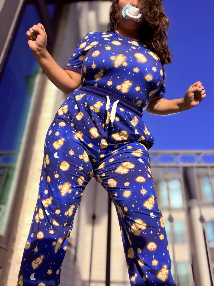 OnesieDownunder's tweet photo. Sweet dreams start with this perfect matching set ✨

Nightlight Buddies Onesie + Bottoms ⭐️
Designed by @PuppitKitten 🌙
Releasing next week at 8PM EDT, August 4 💫

Follow our page for more sneak peeks, don’t miss our upcoming release at https://t.co/GuzXR2CNcK! 🌟

📸: @dinocorgnuggets

#onesiesdownunder