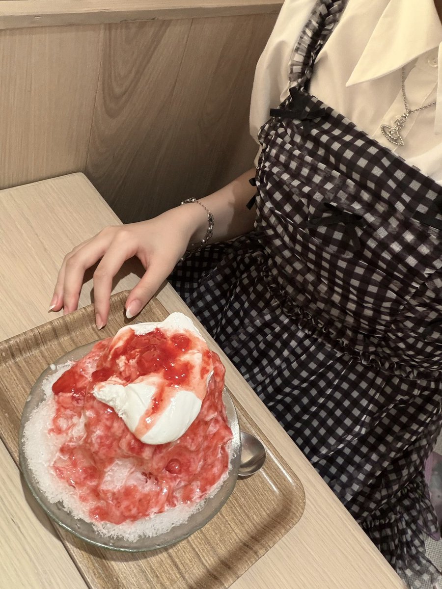 mon1chu's tweet photo. 天王寺にあるかき氷たべた🍧♡
#日常垢 #日常垢さんと繋がりたい #雑多垢さんと繋がりたい https://t.co/N5KGiN2cEb