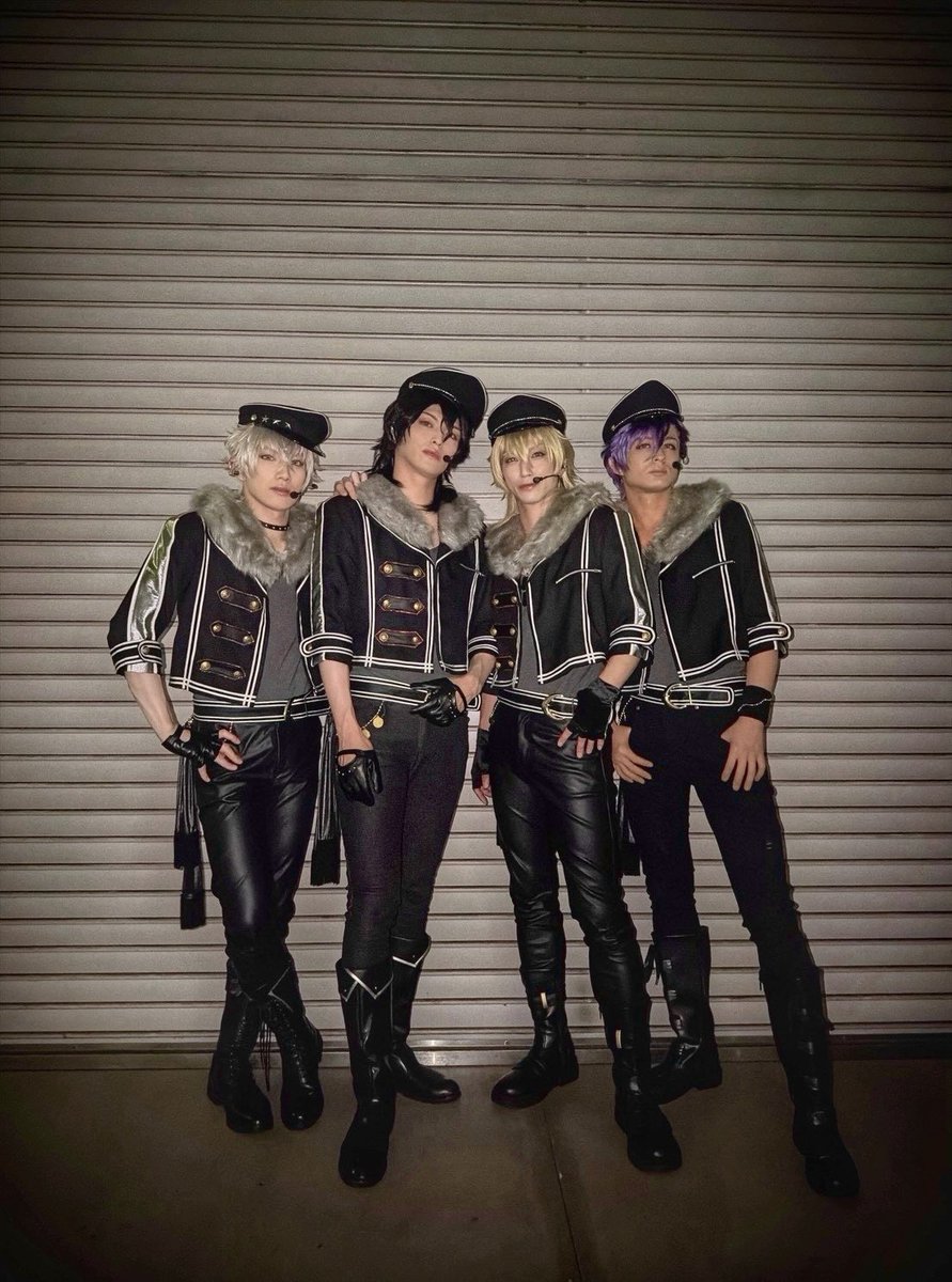 chihirookutani's tweet photo. 『あんさんぶるスターズ！THE STAGE』
-10th Anniversary LIVE-
素晴らしい幕開け。

皆んな、お待たせっ！
7年ぶりのUNDEADはどうだっかな？
最高の掛け声をありがとっ♩
#あんステ
#UNDEAD
#羽風薫 https://t.co/Q9yIC6nSHG