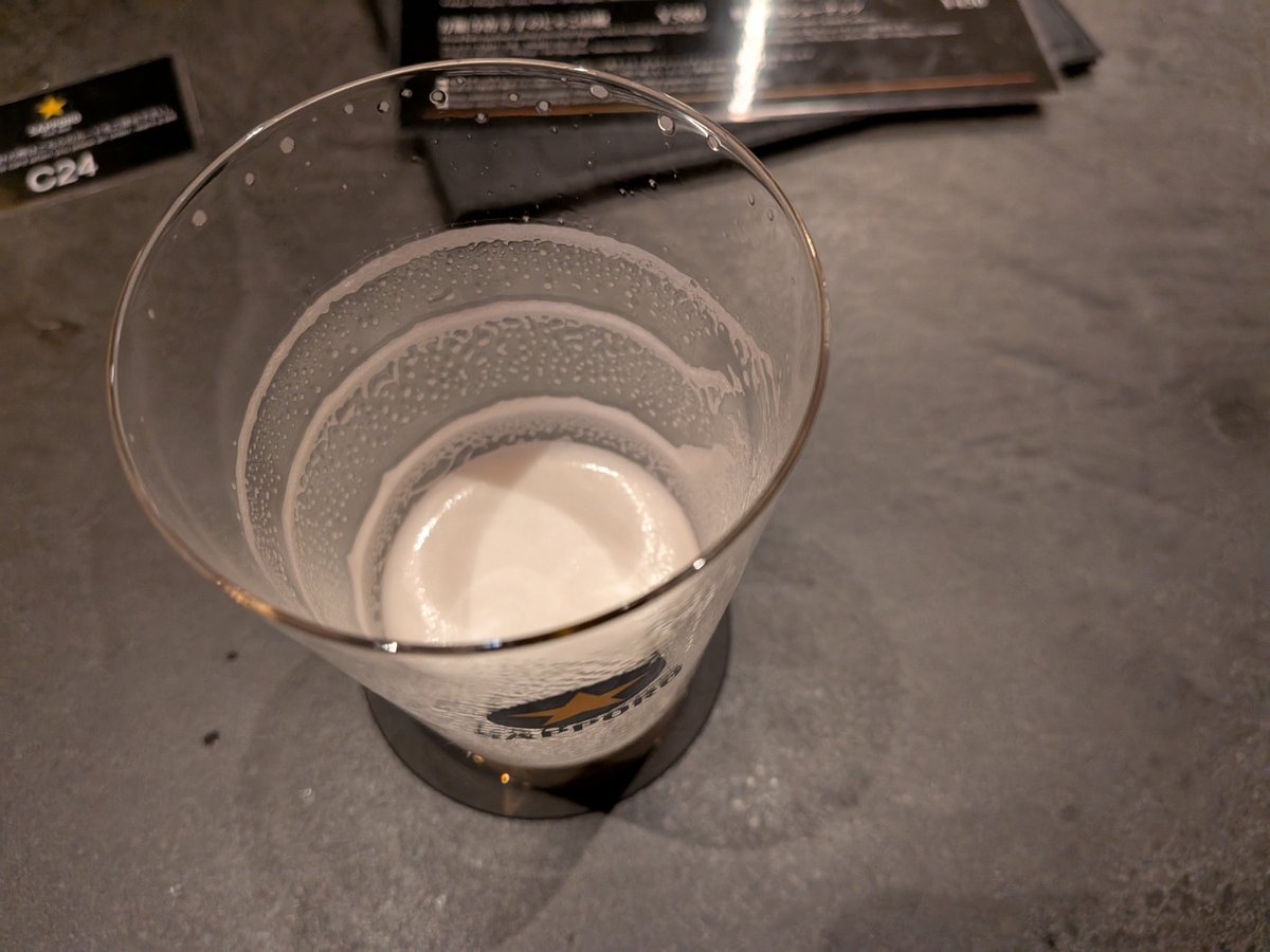 maplesyrup793's tweet photo. いいグラスだ https://t.co/8ImYIvI9dL