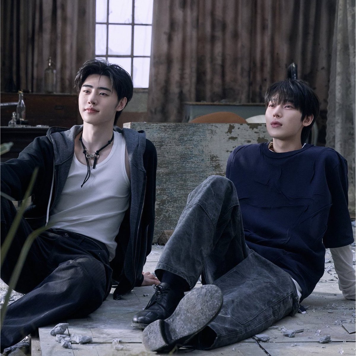 yehetohorut's tweet photo. [กระทู้ข่าวบันเทิง] เรื่องนี้วายมั้ยคะ

คห1: ไม่วายค่า แต่ในอนาคตอยากให้สองคนนี้เล่นคู่กันมาก >_<
คห2: แนวมิตรภาพค่ะ แต่เดี๋ยวก็คบกัน
คห3: อ๋อ สองคนนี้…คนในกองถ่ายรู้กันครับ อิอิ
คห4: ในเรื่องไม่ครับ แต่นอกจออะของจริง https://t.co/E2pQtKilbu