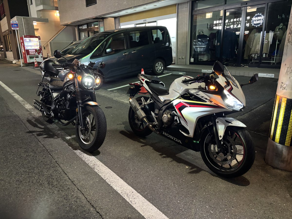 bD_sumomo's tweet photo. お久しぶりです🙇‍♂️
全く開いてなかったのですがこれから復活していきたいと思ってます！
仲良くしてください😃
バイクには毎日乗ってます！ https://t.co/UVB4azs0oH