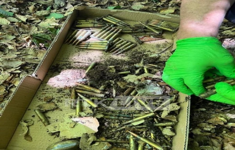BayramPomak's tweet photo. Human remains continue to be discovered at the newly uncovered mass grave in Mitrovica, Kosovo. While excavation work is continuing with great care, reports indicate that a person identified by the initials R.T., who cooperated with the Kosovo authorities in locating https://t.co/Zmb5npQ4pP