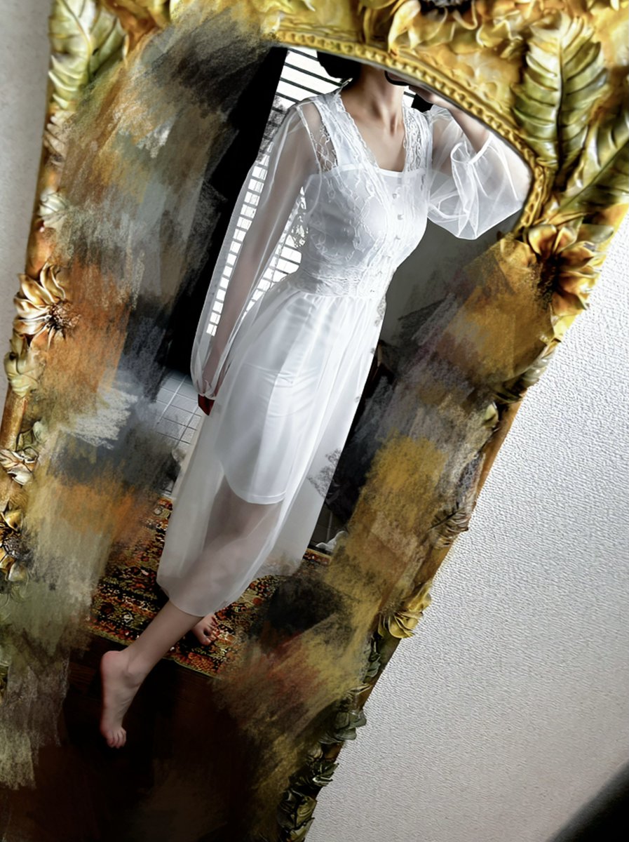 SayakAkira's tweet photo. 来週撮影の予定があるのに相変わらずそれっぽい服がなかった私、ついにそれっぽい服をGETしました……！
全部メルカリ。こういうのが格安で買えるメルカリ、神過ぎない？？😂 https://t.co/NyYUZJa4HO