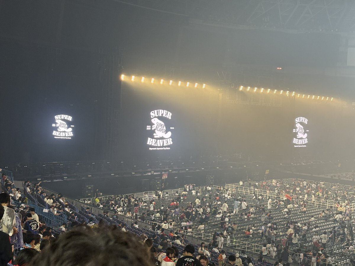 hurumin_MHW's tweet photo. SUPERBEAVERの初！！ドームツアー初日参戦してきたぞー！！！！！！

めっっっっっっっちゃ良かったかっこよかったぁー！めっちゃ泣いたしめっちゃ汗かいた…MC心に染みた…

愛してるぞ〜🦫🦫🦫🦫 https://t.co/BRcSi4czwt