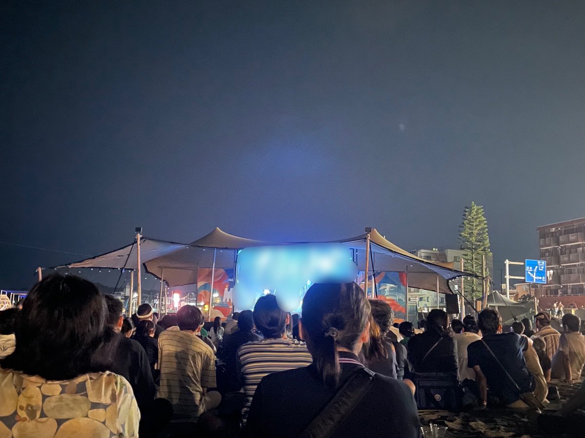 hanaroku_movie's tweet photo. 三浦海岸で実施の『花緑青が明ける日に』監督トークイベント＆野外上映にお越しいただきありがとうございました❊ˎˊ˗

夜風に吹かれながらのハナロク体験、いかがでしたか？

8/25には新宿にて真夏の復活上映も控えてます。今後とも本作にご注目ください👀 https://t.co/twx9wOYpeJ