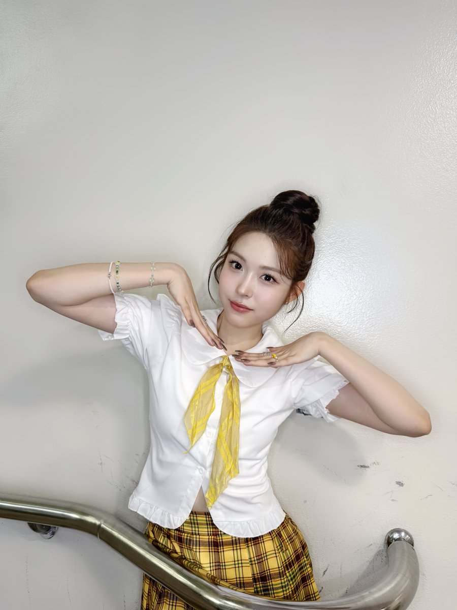 mydebut_minari's tweet photo. IRION's Memoria 📝
in KBS2 'Music Bank'

#IRION #ANNIE #AJI #KARIN #AISA https://t.co/A0JVTZ2qe5