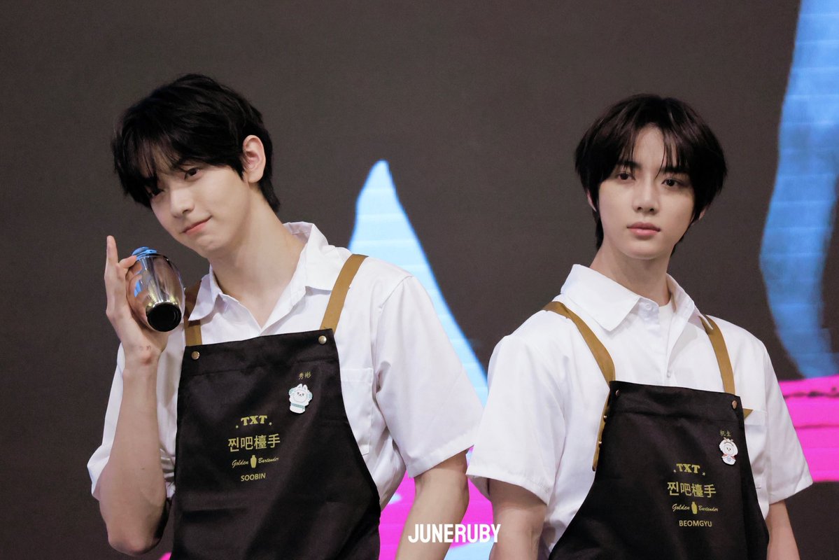 hourlydanjjakz's tweet photo. b&amp;b cafe owners 🥹 https://t.co/fXNJ7yAPhw