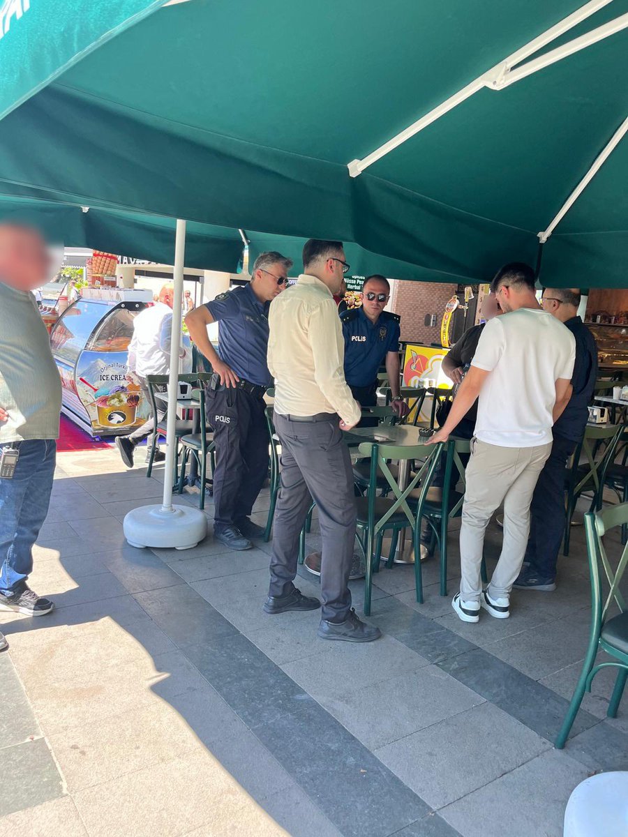 AntalyaHakkinda's tweet photo. Antalya'da bir külah dondurmaya 10 Euro isteyen işletme kapatıldı! https://t.co/sX8FCdO1T7