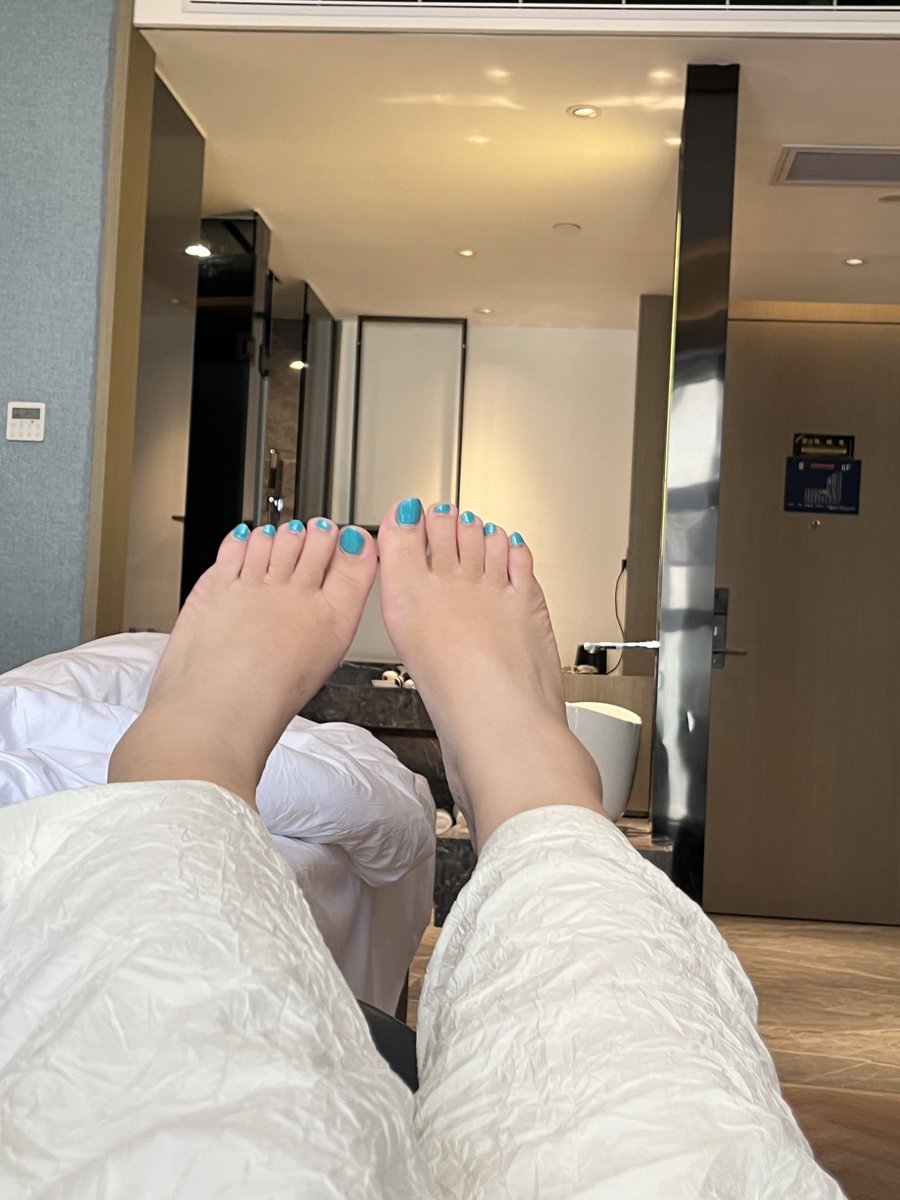 Wanwanan007's tweet photo. 非常热爱做一些各个部位的美甲🦶 https://t.co/yHWlvfPw2Z