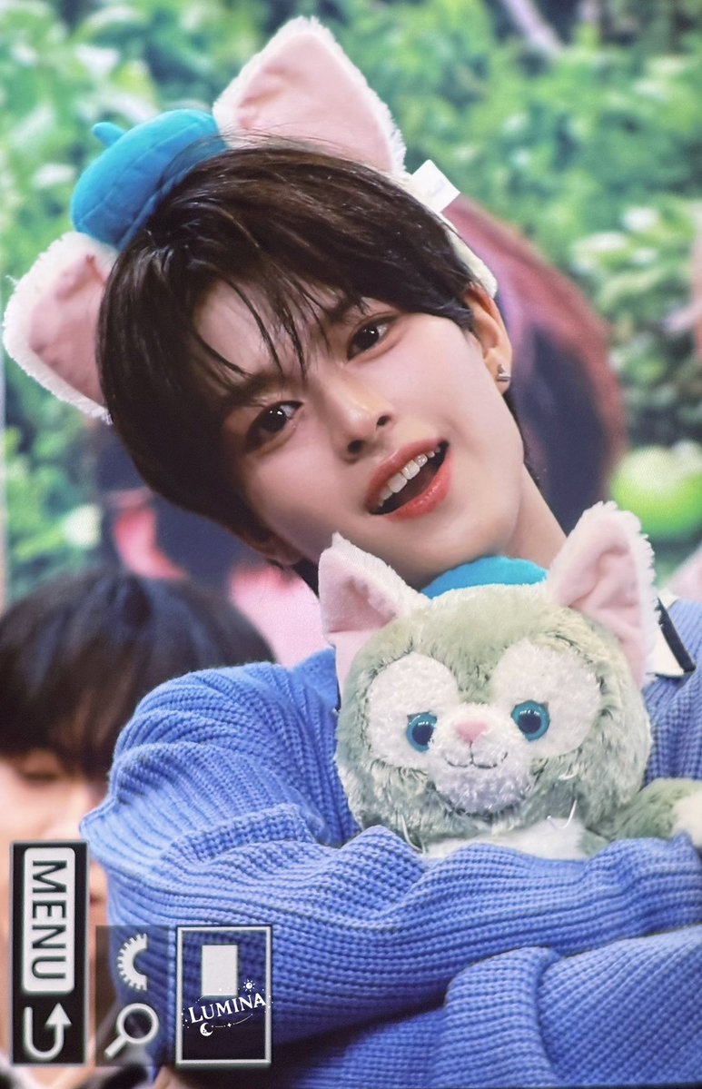 Terutelumina_v's tweet photo. 260801 애플뮤직 팬싸 테루 preview

젤라토니 테루냥🐱🩵🐾

#TERU #테루 
#VAYONN #베이온 https://t.co/q8V0gqBOlc
