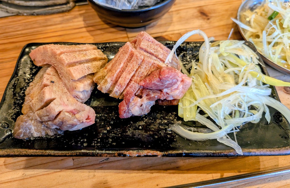 Pain_poke49's tweet photo. 今日は妹の旦那とサシ飲み焼肉でした🍺
腹いっぱいで酔っ払い笑 https://t.co/VI3EEqQbDe