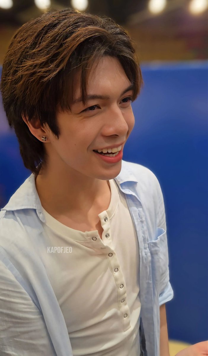 Kap0fJeo's tweet photo. "ANG POGI MO BUNSO"
"YOU'RE SO POGI NATE"
AND THE LIKES...

BGYO OnDEMAND ELYU
#BGYO #BGYOOnDemandMallTour #StarMusicPH https://t.co/GRMGoalZH7