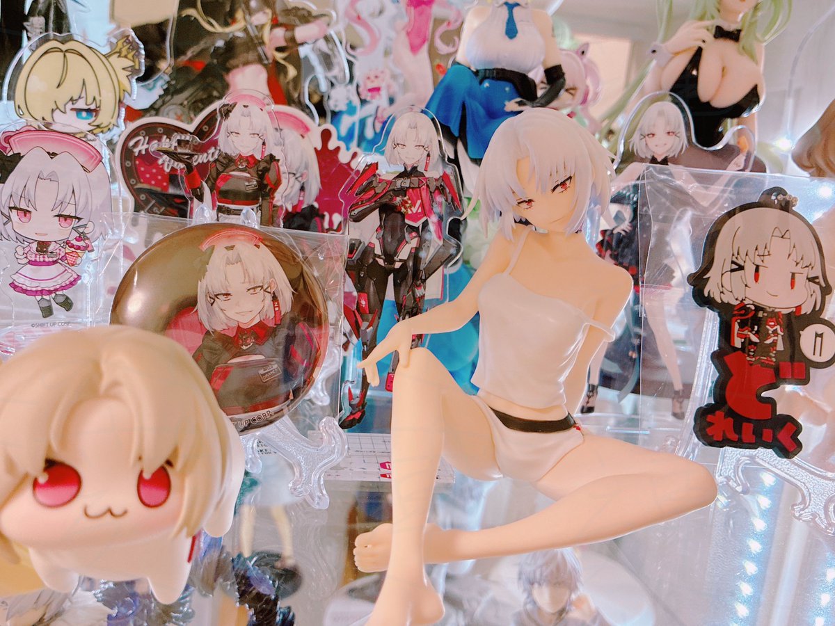 Hasusaaaan's tweet photo. ドレイクとグレイブが大好きな女ちしかんですᢉ𐭩 ᩚ
1.5周年から初めてゆる～く遊んでますがわからないことだらけです( っ .  ̫ . c )
絡みや教えていただける指揮官募集！
♡orRTでお迎え⚡
気軽に反応くれると嬉しいです(  ᴗ  ̫ ᴗ  )🤝🏻
#NIKKE #NIKKE好きと繋がりたい #NIKKE自己紹介カード https://t.co/67dtAjRTAU