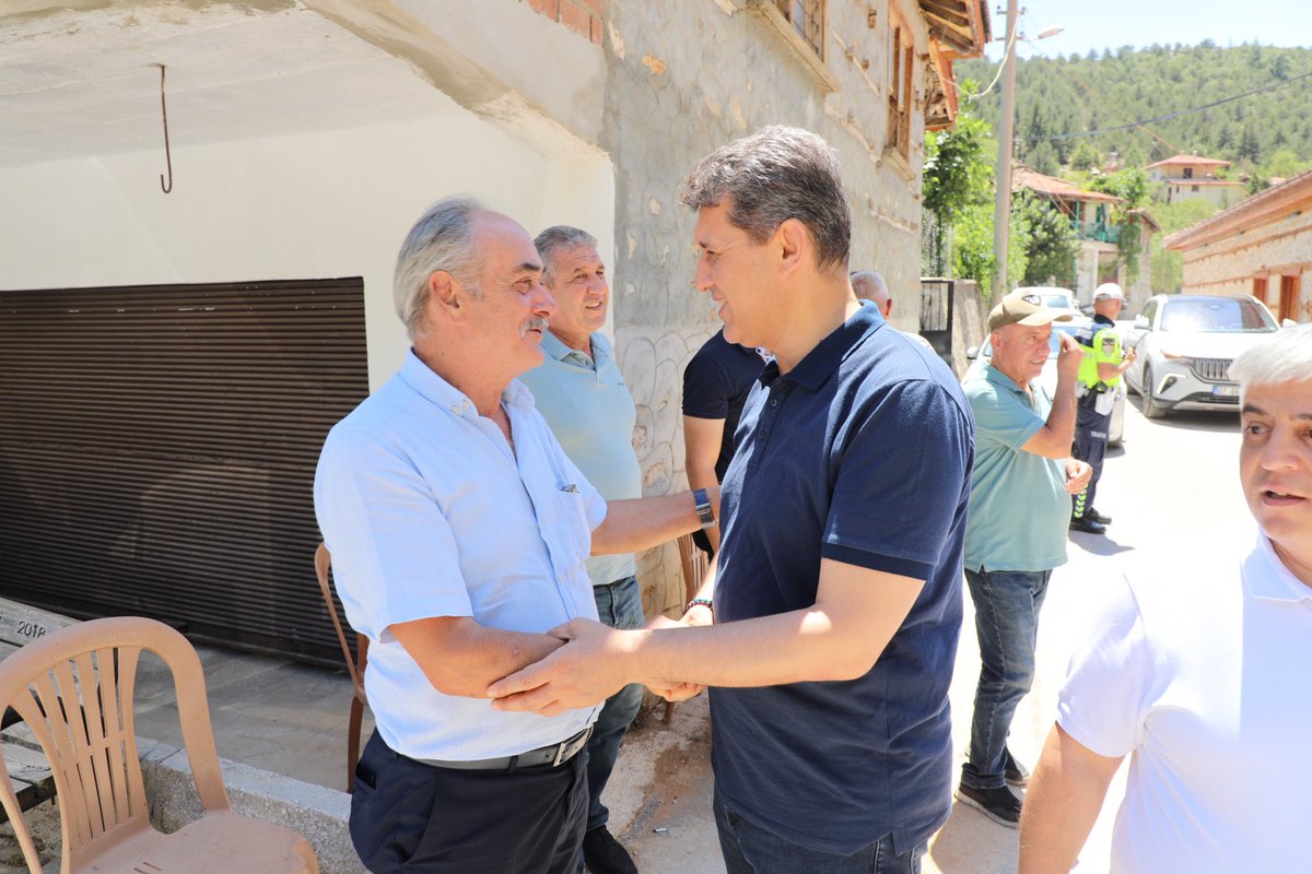 alicetin_07's tweet photo. 📍 Akseki

Yargıtay 5. Ceza Dairesi Başkanı Yaşar Şimşek abimizin, vefat eden babası Halil amcamız ve tüm geçmişleri adına okutmuş olduğu mevlide Milletvekilimiz Mustafa Köse, (@avmustafakose ) İlçe Başkanımız Halis Gündoğdu (@halisgundogdu ) ve teşkilat mensuplarımızla birlikte katıldık.

Rabbim yapılan hayırları kabul eylesin. Ahirete irtihal eden tüm geçmişlerimize Allah’tan rahmet, yakınlarına sabır diliyorum.