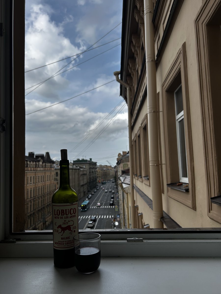 wineforsailor's tweet photo. Утро уставшего от Петербурга человека https://t.co/orko2zc5y4