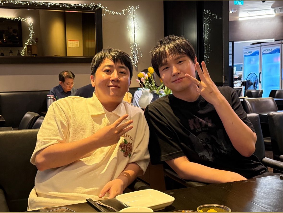 kyoufourk's tweet photo. 출구인스타에 출콩😻 
팀피쓰리❤️❤️❤️ https://t.co/SqdlzlnDk0