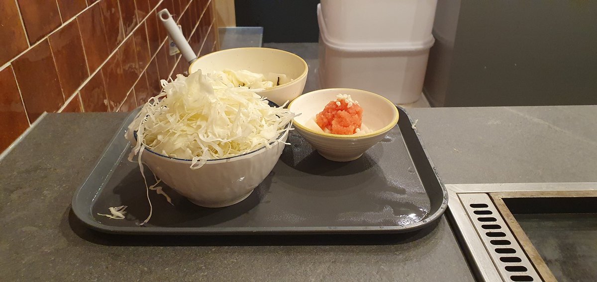 jun_rikko's tweet photo. もんじゃ食べました〜美味しかった！ https://t.co/p2lBr2nQyp