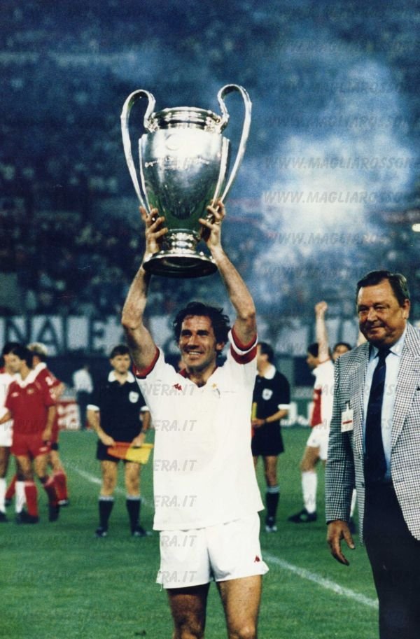 lellokata's tweet photo. Beckenbauer is nothing... ciao Franco! #Baresi https://t.co/tjXBUbAOUO