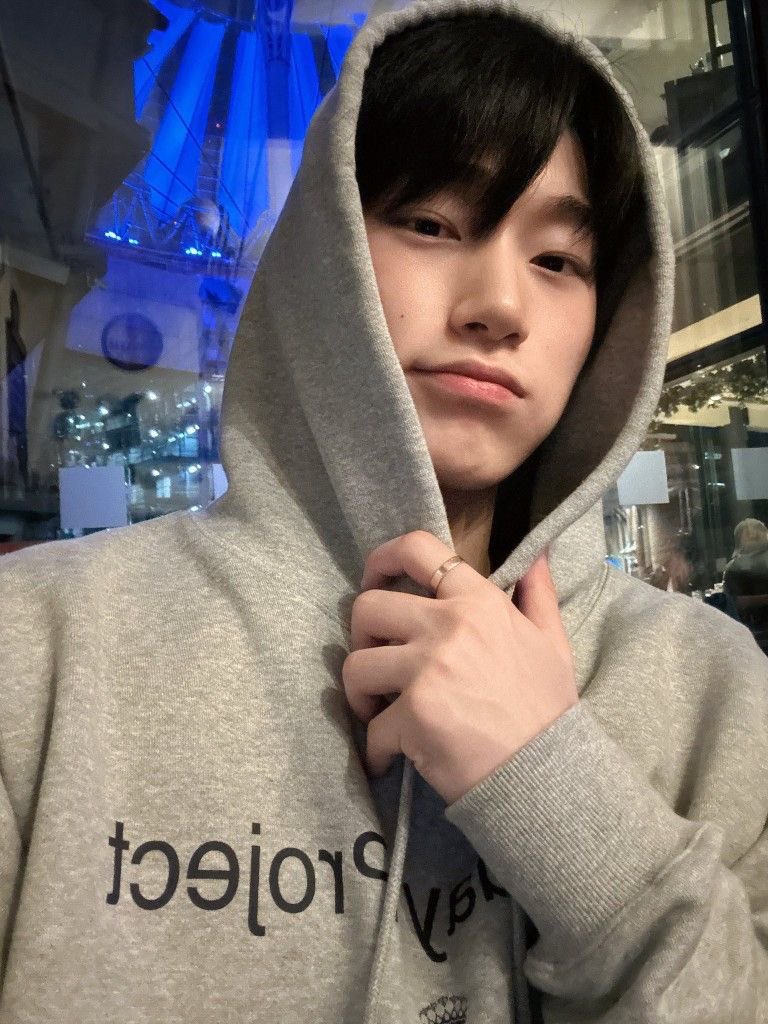 3anduuA's tweet photo. 남친짤권위자 https://t.co/dn9lfr3Fxg