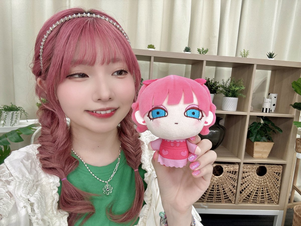 mineda_mayu's tweet photo. 🍉８月の予定🍉

8日（土） #ゼッピンディスコ Vol.6🎤
15日（土） #だまゆロボ部 vol4🤖
16日（日） #峯田茉優が4曲歌う番組 1周年記念イベント🥂ゲスト:涼本あきほ
17日（月） #仲良クナリタイ ゲスト:しぐれうい

『ZEPPIN DISCO Vol.6』まで、あと一週間！
峯田茉優は16:30〜16:55出演予定です🎐✨ https://t.co/uwZCDspQC3