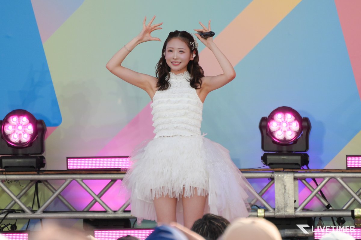 LIVETIMES_ENTA's tweet photo. 櫻井優衣（FRUITS ZIPPER）、アイドルの“聖地”に念願のソロ初登場。「すっごく光栄なこと」【TIF2026】

「#夏いぞん」など 全6曲を披露し、ロングトーンで会場を圧倒🌻

🔻記事・画像はこちら 
https://t.co/3bwwFPgU9j

#櫻井優衣 #ふるっぱー #TIF2026 
@yui_fz0221 https://t.co/REDNf5nrpM