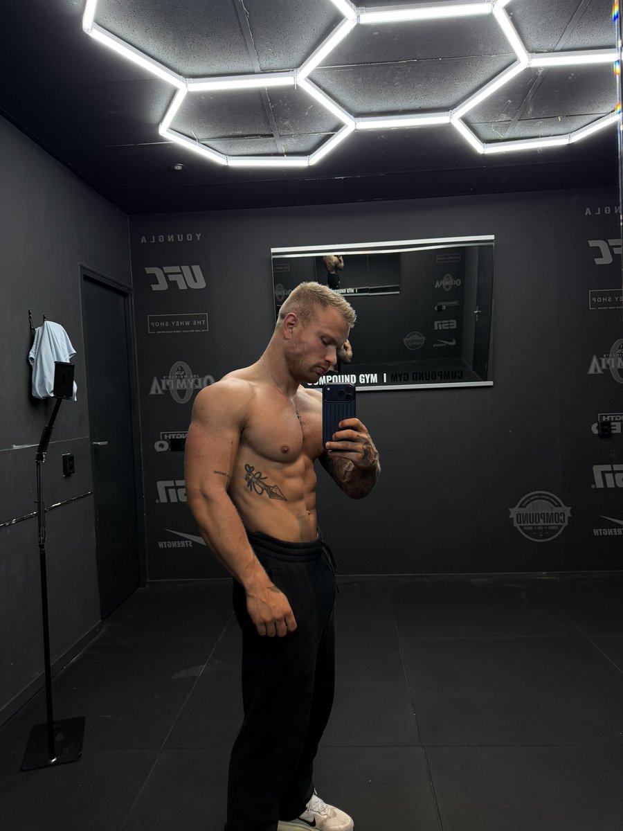 Alphagodnoah's tweet photo. Goodmorning findom https://t.co/59f9irfGDa