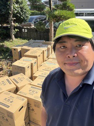 Izumi_Sunagawa's tweet photo. へずまりゅうを叩くヤツの気がしれない。

確かに元迷惑系YouTuberであり、
多方面に迷惑をかけた過去は消せないし、事実として一生残るだろう。

しかし、能登半島地震の時も今回の熊本地震も、誰よりも率先して動いている。

彼の行動力は支持されて然るべき。 https://t.co/gITGkvZjLS