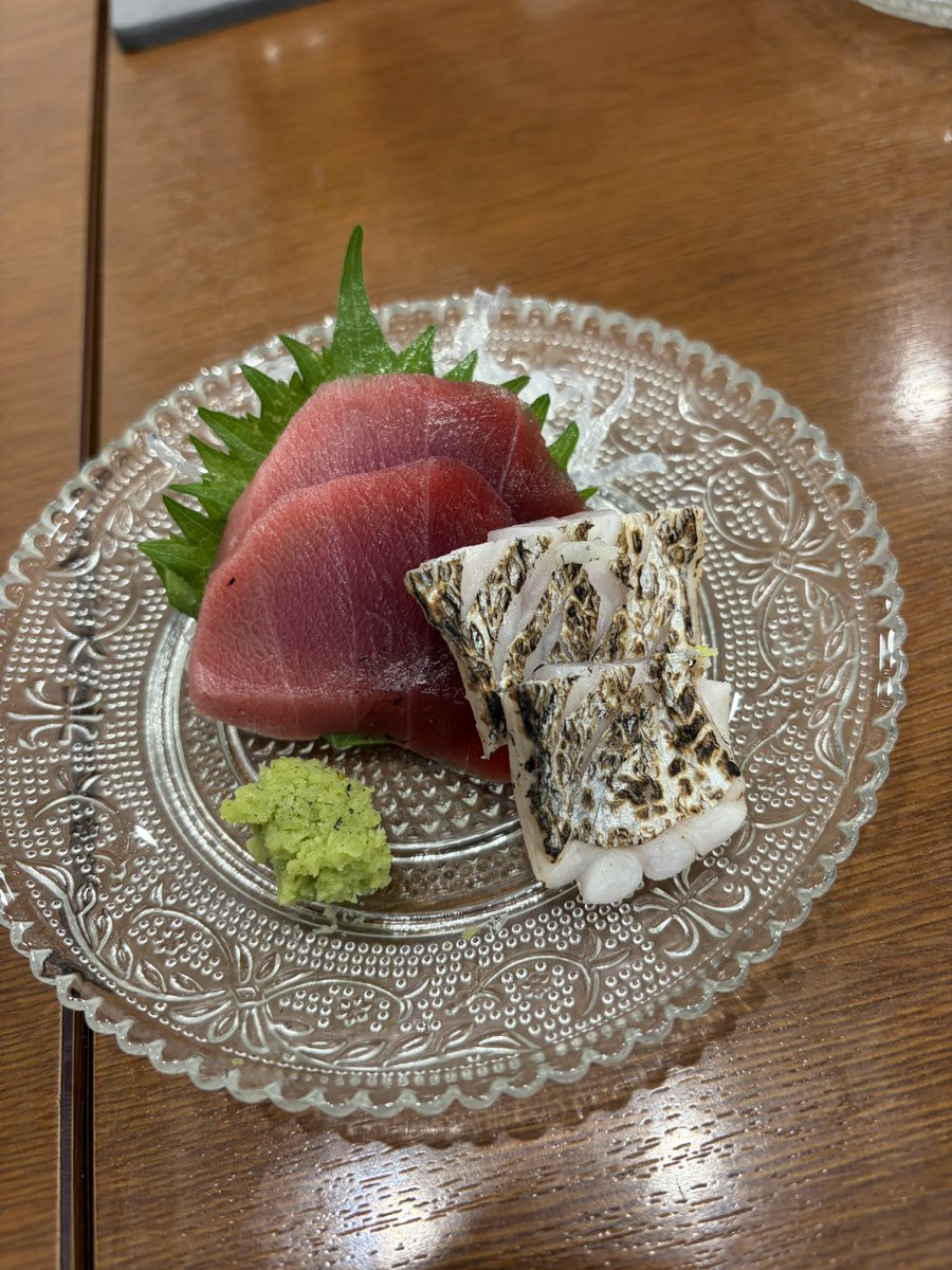tanta1010's tweet photo. 近所のお寿司屋さん🍣
お酒が進みます😊 https://t.co/gUo7VJxIT6