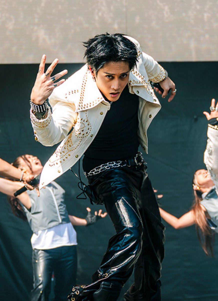 FELIPsusonID's tweet photo. #SB19_KEN UPDATE | 010826

That piercing gaze... 🫠

© billboard (web)

#FELIP @felipsuperior
#SB19 #SB19atLollapalooza https://t.co/6afmzikqby