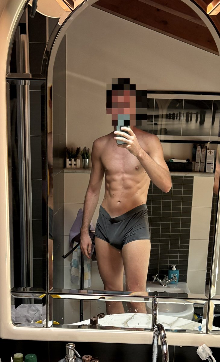 MasterMalpha's tweet photo. Post run 🏃
Voglia di qualche send 💸💸😵‍💫😵‍💫🏧🏧
#master #findom #cashslave #tax #moneyslave #pay #drain #rtdrain https://t.co/nIDZlzubgi