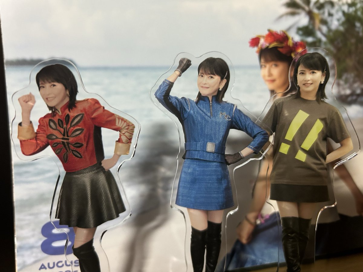 hironris's tweet photo. エスプレッソサマーツアーで初めてアクスタ買いました😆これも可愛いすぎてどハマりです‼️千里さんの初代アクスタはいつからでてるのでしょうか⁉️全部持っている方いますか？
＃森高千里
＃アクリルスタンド https://t.co/Pc0rDcDacQ