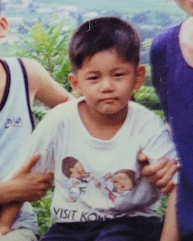 Pattvipx13's tweet photo. เอ็นดูเสื้อ visit korea ไม่ว่าเด็กน้อยประเทศไหนก็ต้องมีปสก ใส่เสื้อสกรีนชื่อประเทศ 55555555555 https://t.co/GSMLw27ssv