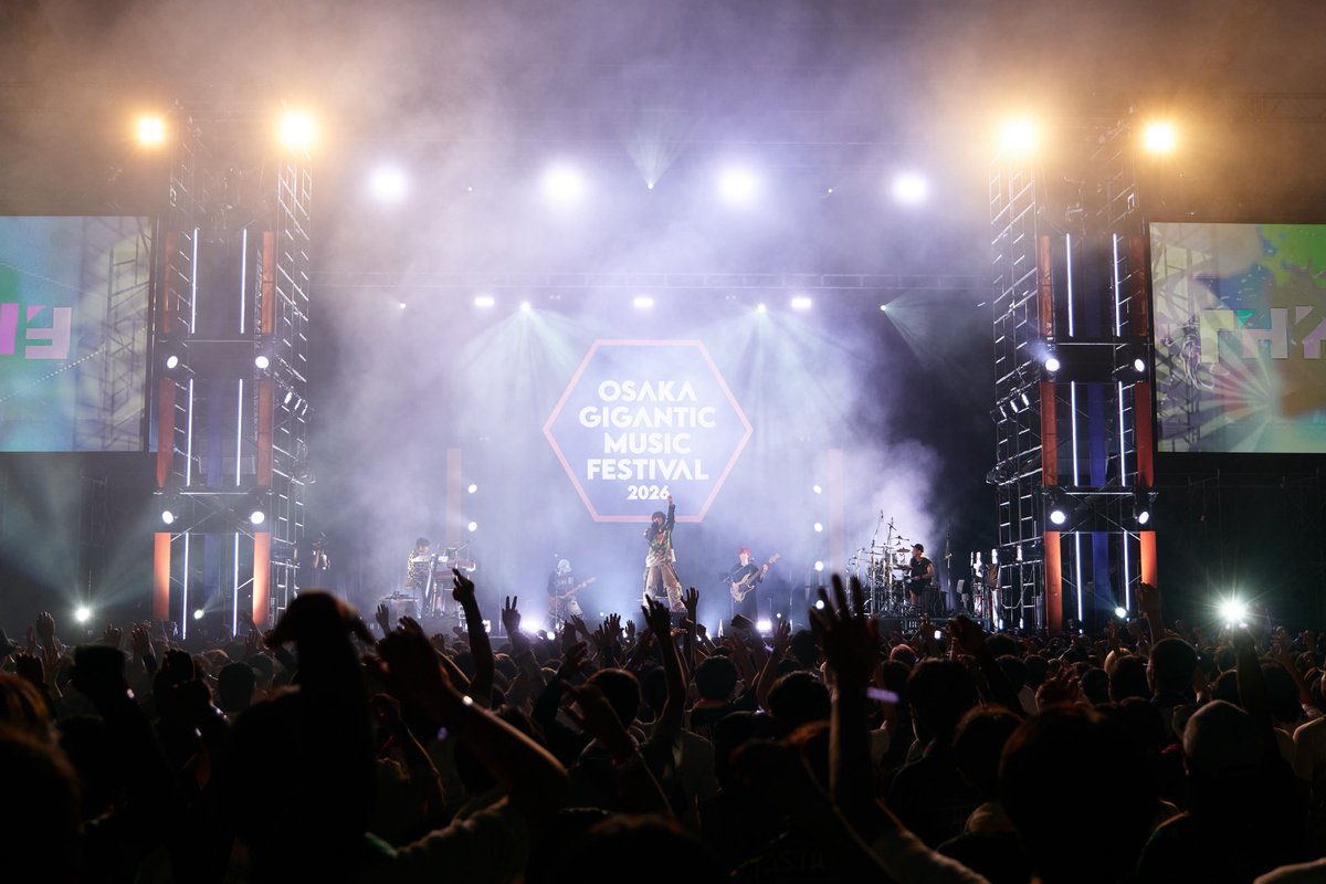THREEE_STAFF's tweet photo. 2026年8月1日(土)

「OSAKA GIGANTIC MUSIC FESTIVAL 2026 -THANKS 10TH GIGA-」

@大阪舞洲スポーツアイランド ジャイガ特設会場

ジャイガありがとうございました⛱️

10月には大阪でワンマンライブも開催します！
次はワンマンで会いましょう🤝
https://t.co/8hcbtsbhjZ

photo by @momoko_8k
photo by @oikawa2005_