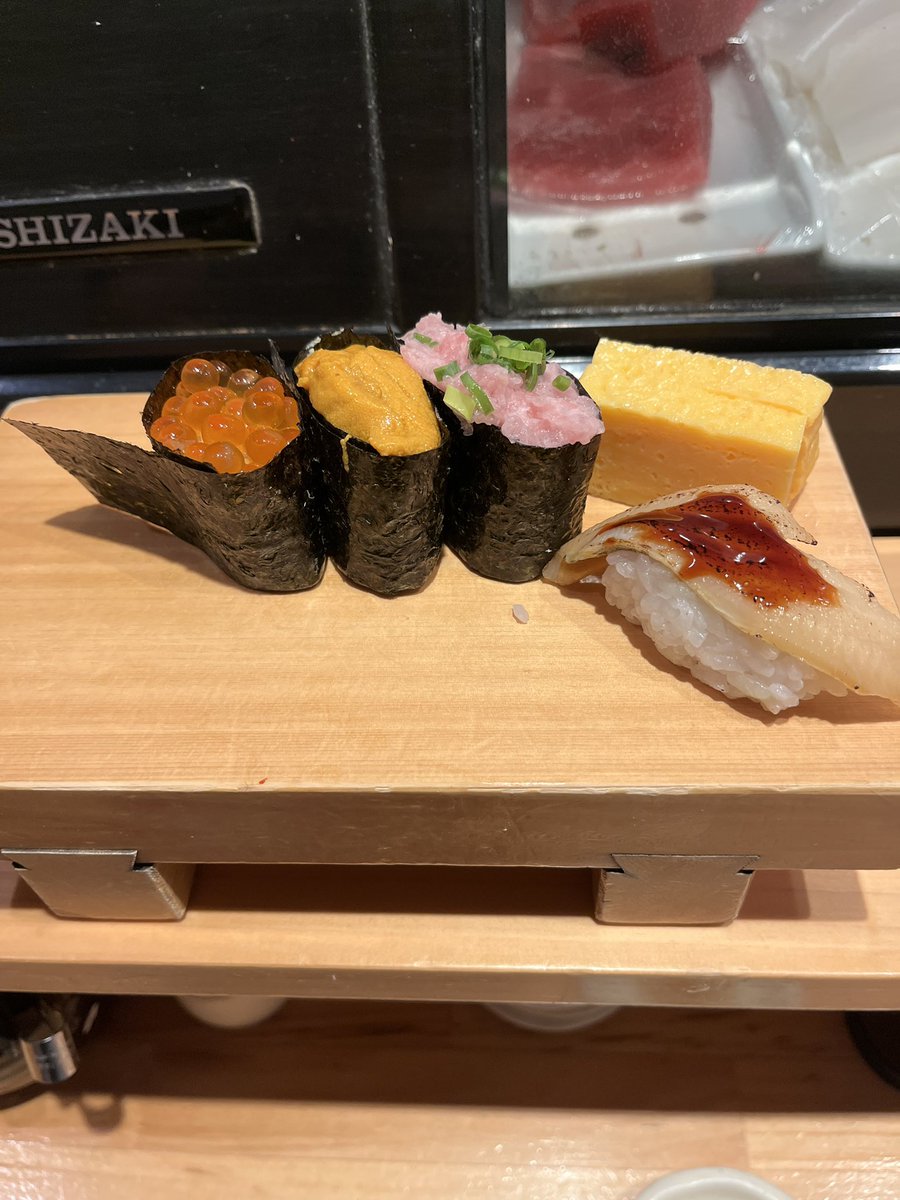 DaiichiKajapi's tweet photo. やっぱりお寿司が好き〜🍣 https://t.co/XlRZnEZPCR