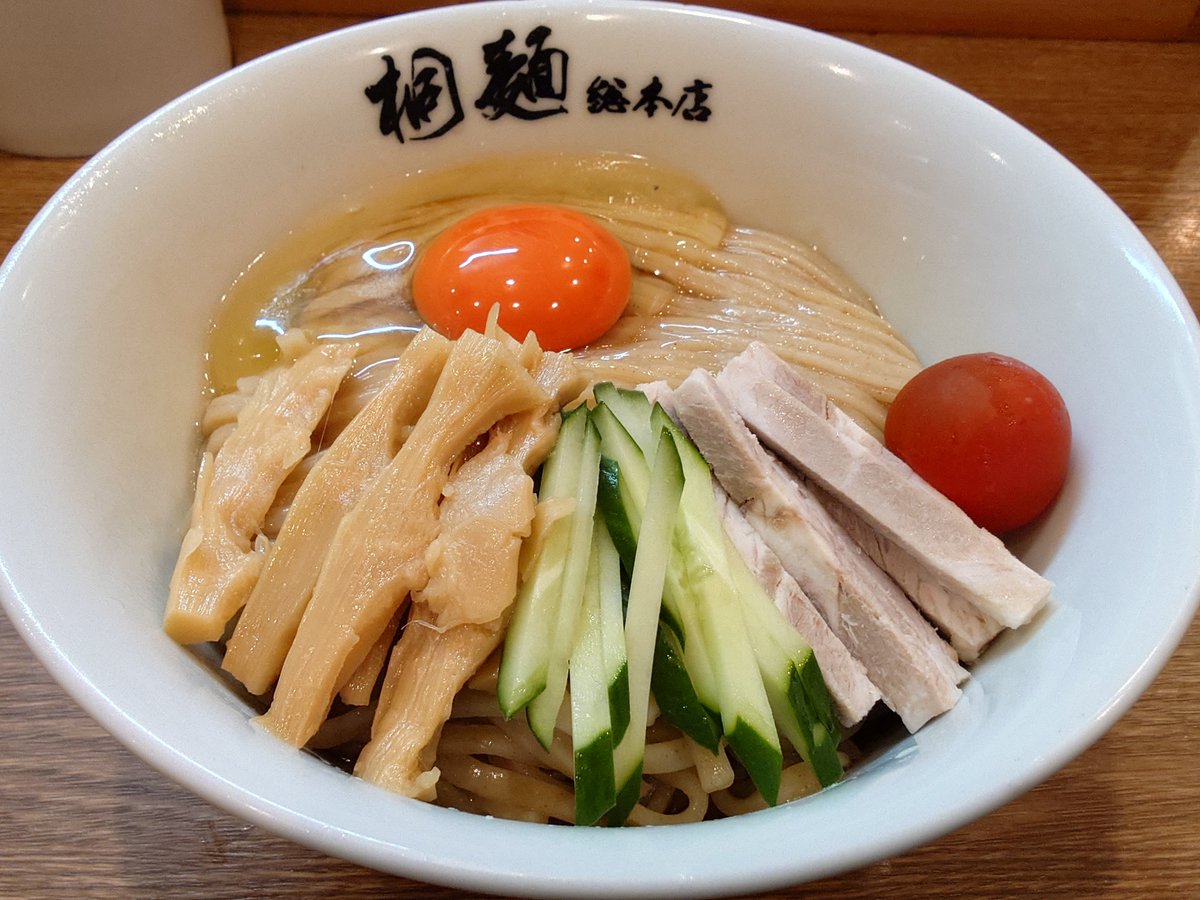 bike_gohan's tweet photo. 十三
じゅうそう…　そう？

今までバイク旅だったから駅名を気にしたこと無かったけど、電車に乗ると大阪の不思議な読み方戸に惑う＆面白い

桐麺美味しかった！日本でNo.2の冷やし中華だった！
あとは玉手～！！！！ https://t.co/KJWM5yibde