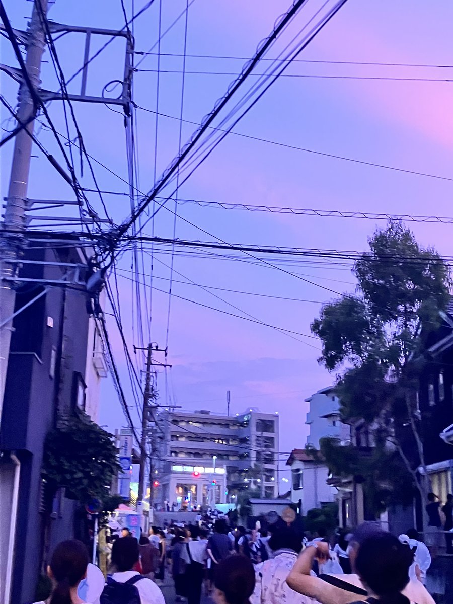 Yo_ZAoN's tweet photo. 夕焼け空が、とても綺麗でした https://t.co/GDOeDXirkK