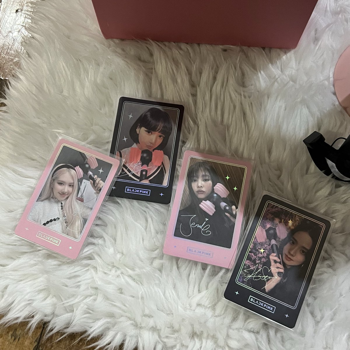 chunichaelisa's tweet photo. WTS LFB Blackpink Lightstick Version 2 (Limited Edition) + POB pcs

DOP: (1) week - 1,800php  
PAYO: 1,600php

MOP: Gcash https://t.co/fRSbKe6R97