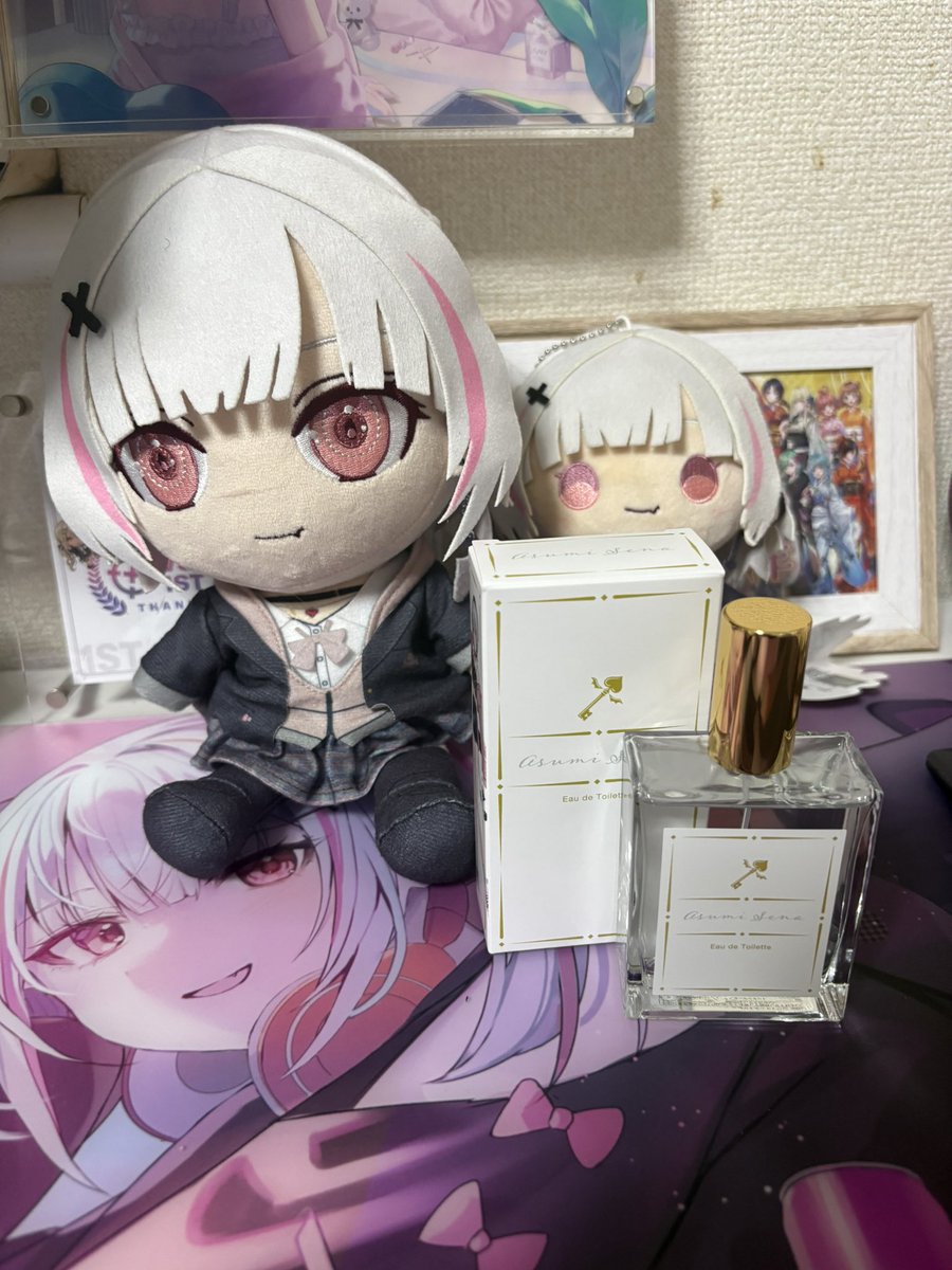 Rinvspo's tweet photo. あしゅみの香水届いたよ〜！
イベントの時とか大事な時に使ってるから思い出の大好きな匂い！
これからも大事な時はこの香水で！
 #空澄セナ https://t.co/AhZyUHJY5W
