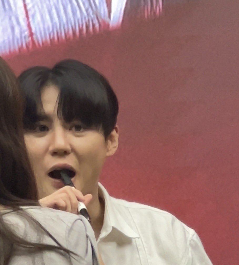 tldkwnstnvostwo's tweet photo. 남자가 날 너무 힘들게해,,,,,🫪 https://t.co/uQczr5Hgw2