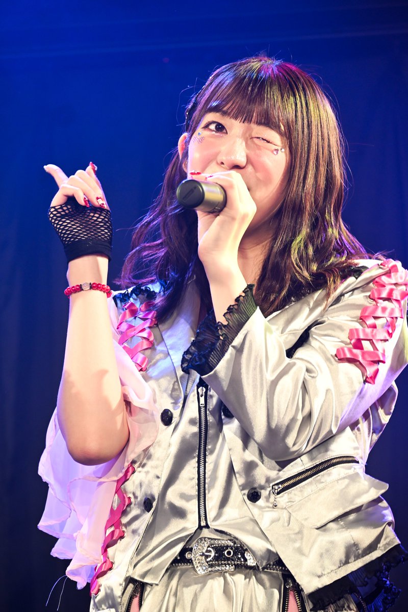 xxkeytyxx655321's tweet photo. CANDYS定期公演Ep:32 めぐみ卒業 - はぴねす SOUL SOUL -
CANDYS 真凜 その1
まさしくめぐみさんの後を継ぐ勢いでしたね。
ステージやMCの魅せ方いいですよね。
これからどんな風な立ち位置になっていくのか
楽し���ですよね。
#真凜
#札幌candys
#spaceartstudio https://t.co/n3P83CTxLs