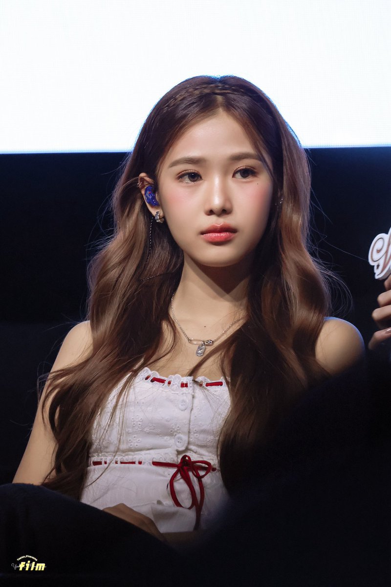 365_nf's tweet photo. หน้าตาน่ารักจิ้มลิ้มมาก🥺🥺🥺 https://t.co/iPLKH49vKu