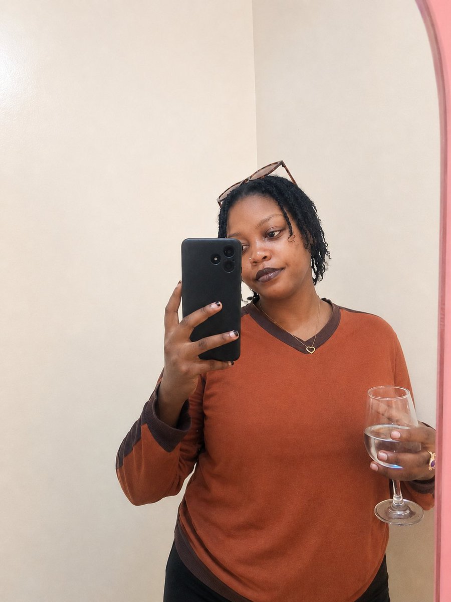 AkilengJess's tweet photo. Weekend mood ✨ https://t.co/4R9cmHLPub