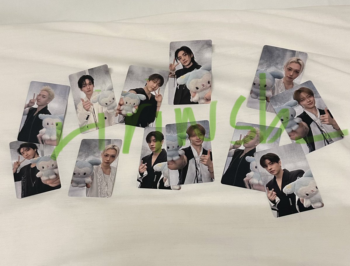 ririwsb_'s tweet photo. w t s / l f b / s k z  p h

stray kids run it offline pob 
 1 set of ot8 — 2500 | 2400 payo
bc/fl/sm —3500 ea
in — 250

random secret clicker keyring (no pob) — 750 https://t.co/6th0qpIX5T