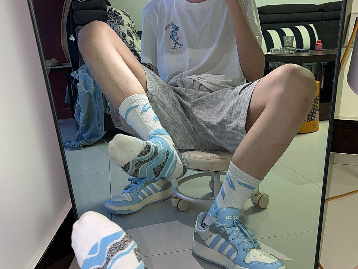 whmkfrw's tweet photo. #男高 #白袜 好想恋爱啊🥹 https://t.co/Tc6ojZgMds