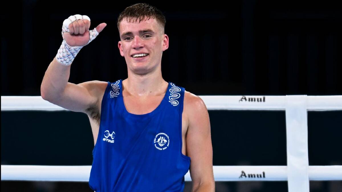 AndrewNJHawkins's tweet photo. And it's Commonwealth Games silver for Jacob Cassar, falling short to England's Patris Mughalzal in the gold medal bout of the men's 65kg. 

Can't imagine the emotions @BecCassar must be feeling at the moment! Must be so, so proud! https://t.co/9K7paO1kCq