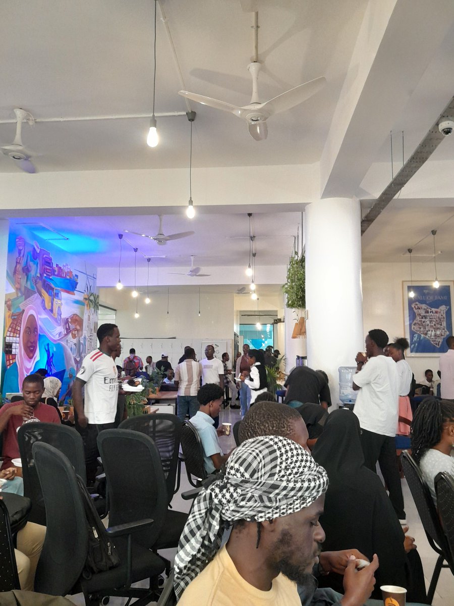 mikespllore's tweet photo. Lunch o'clock 
#IOExtendedPwani #GDGPwani #WTMPwani https://t.co/5sfzpV1uD0