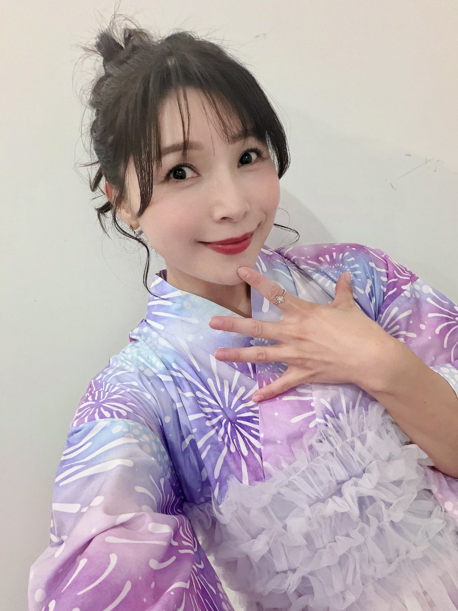 nittaemi85's tweet photo. #ズクズク 1日目、参加させていただきました！

県外から遊びにきてくれた皆さん、信州の皆さん、ありがとうございました✨

みんなと盆ダンスできて、「信濃の国」も一緒に歌えて、楽しい1日になりました！

せっかく長野びんずる当日だったので、イベントはお祭りスタイル🩷 https://t.co/KxQ6wz53ad