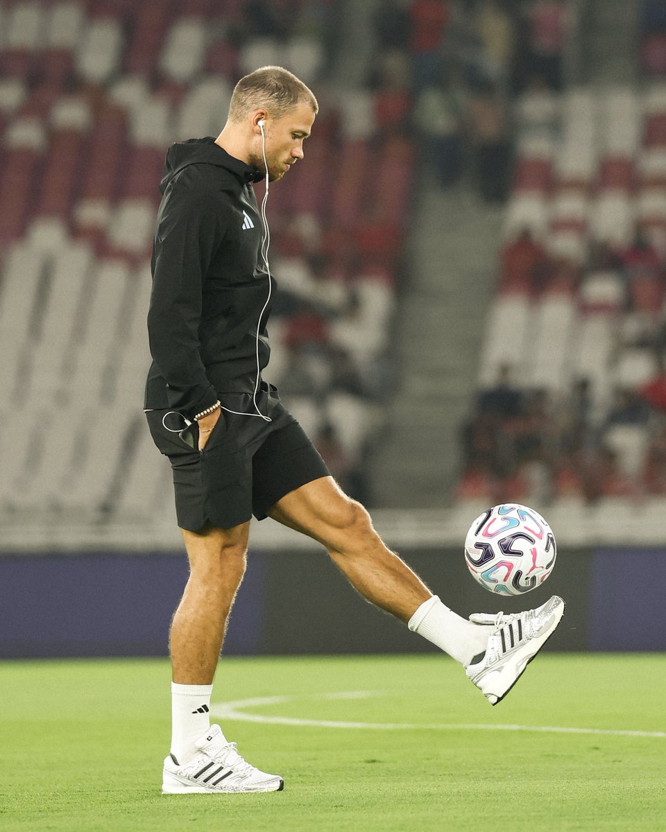 AVFCOfficial's tweet photo. Cashy 💸 https://t.co/PVZ8BJkN11